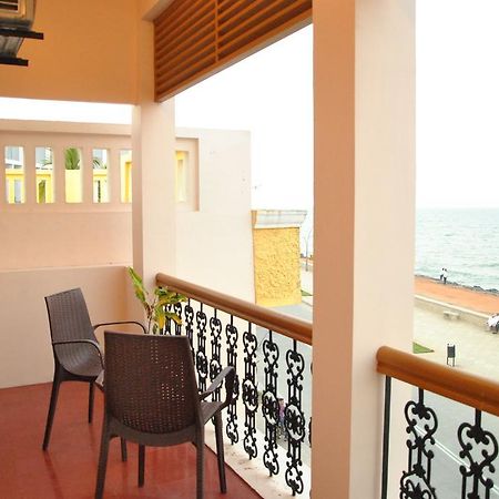 Cours Chabrol Hotel Puduccseri Kültér fotó
