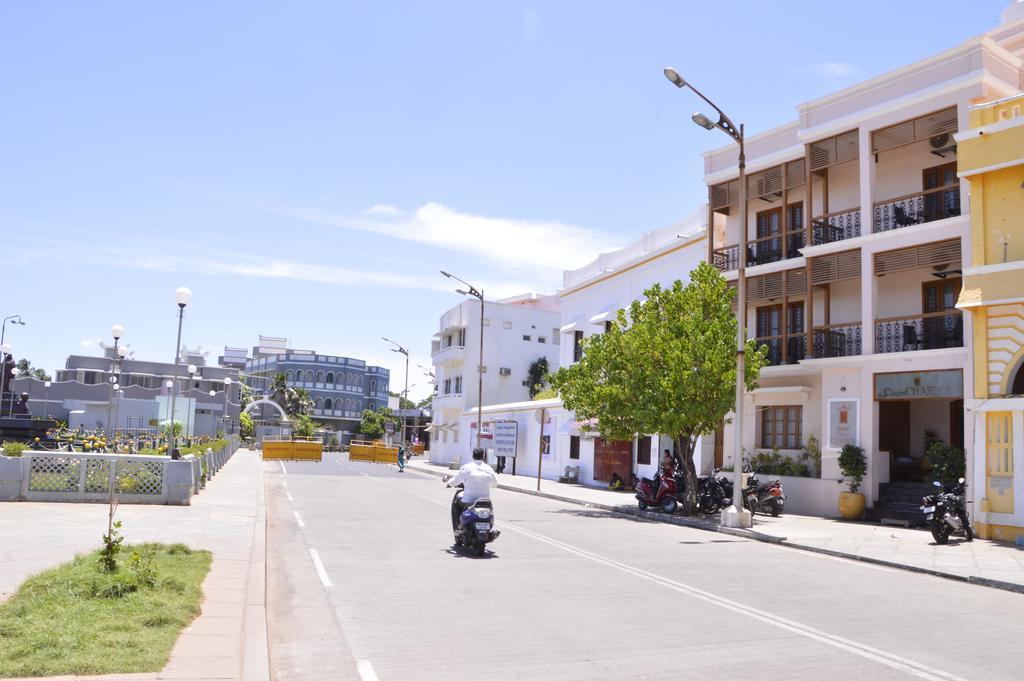 Cours Chabrol Hotel Puduccseri Kültér fotó