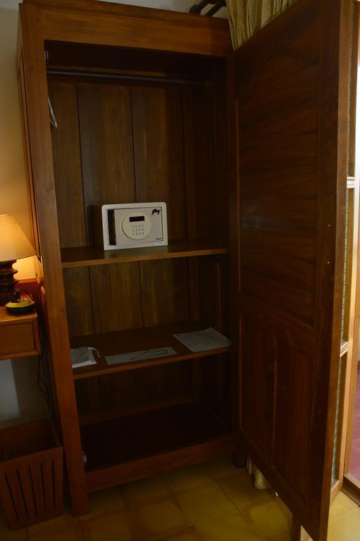 Cours Chabrol Hotel Puduccseri Kültér fotó